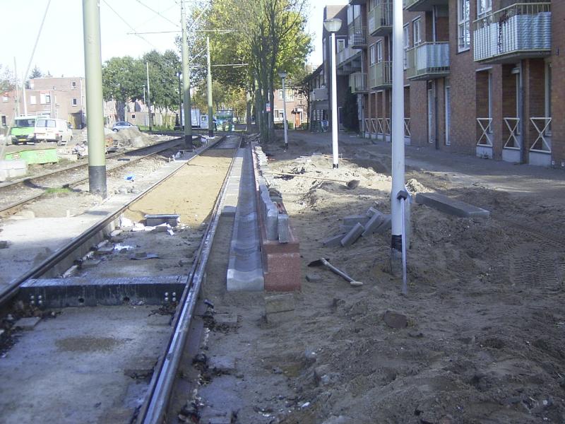 29-10-2004 dit moet  het tramparon(tramhalte) aan de rhijnauwensingel worden.