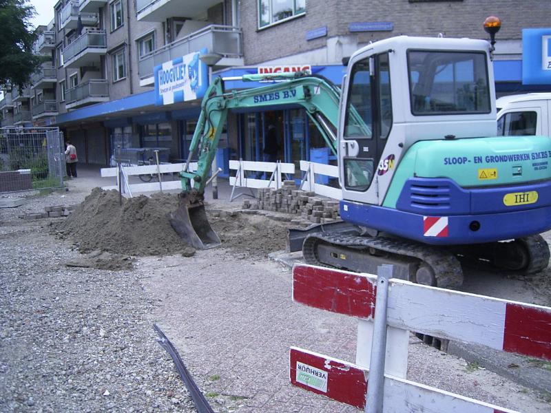 23-08-2004 begonnen met het uitgraven
