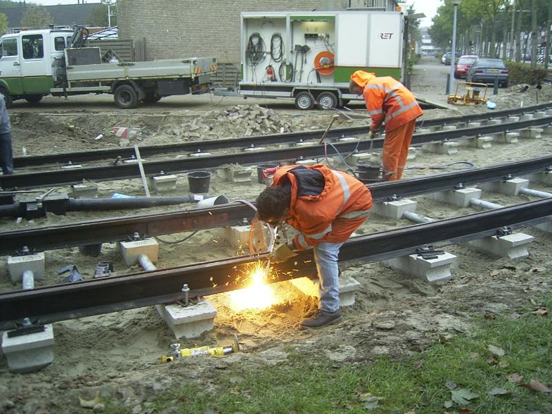 17-10-2004 het branden aan de tramrails.