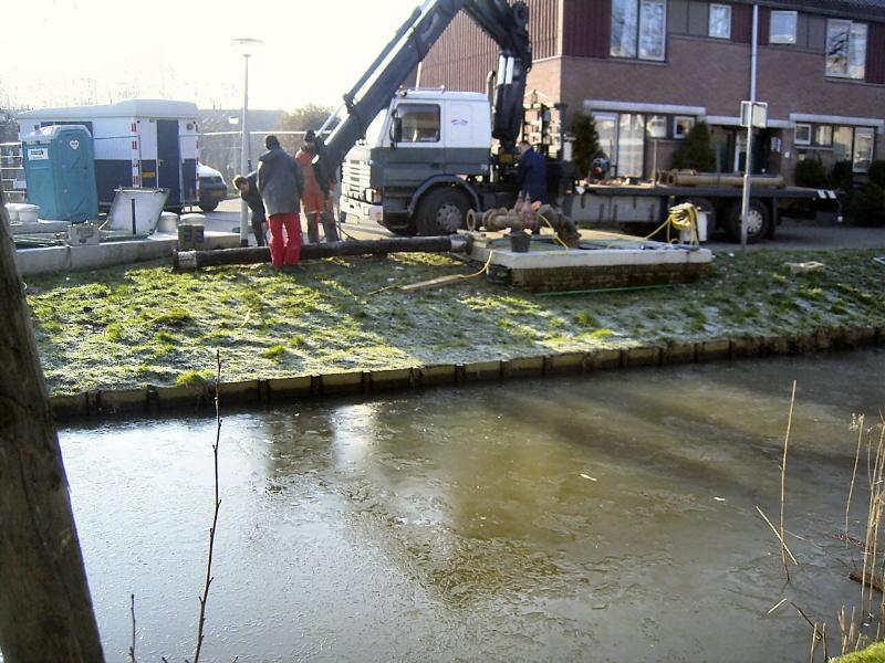 07-02-2005 werkzaamheden aan het gemaal oudewatering/nemelaersingel.