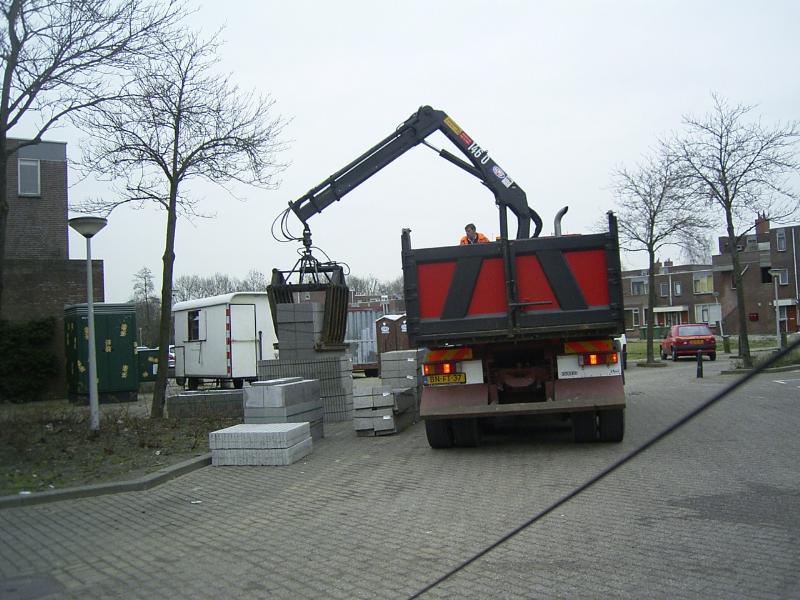 17-02-2005 werkzaamheden aan het park aan de eckartstraat/maurickerf.