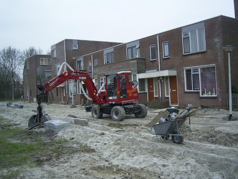 17-02-2005 werkzaamheden aan het park aan de eckartstraat/maurickerf.