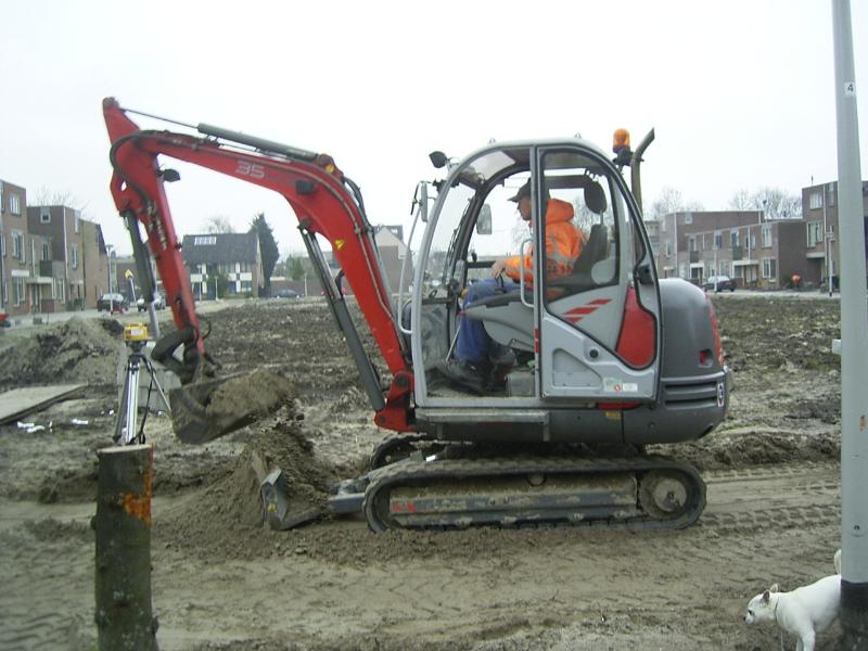 15-04-2005 herbestraten en aanleg van eckartstraat/maurickerf/amstenradenhoek.