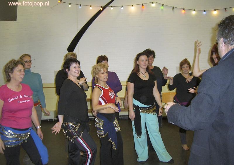 17-01-2006 lessen voor buikdansen in de focus beverwaard.