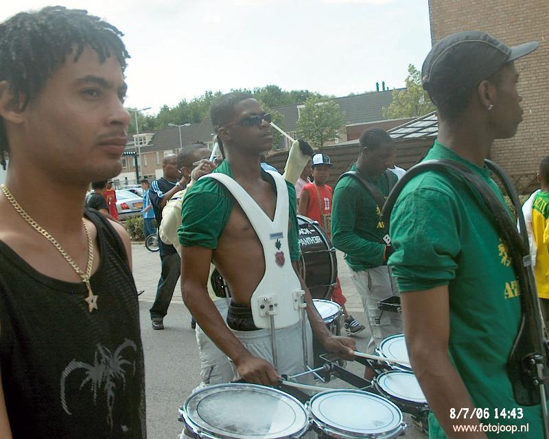 08-07-2006 carnaval in de beverwaard.