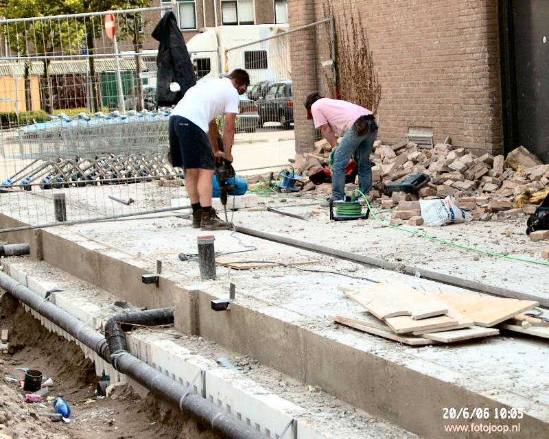 20-06-2006 werkzaamheden keverborgstraat achter supermarkt hoogvliet beverwaard.