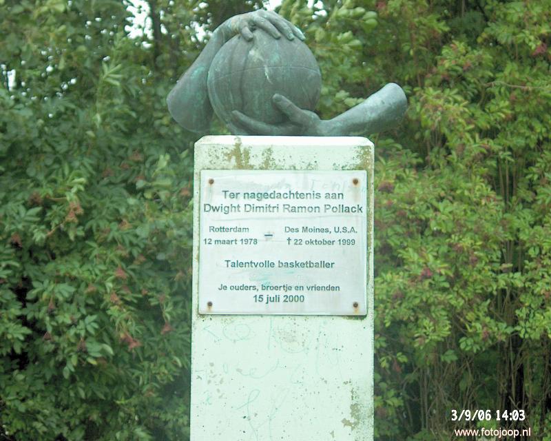03-09-2006 het monument voor dwight