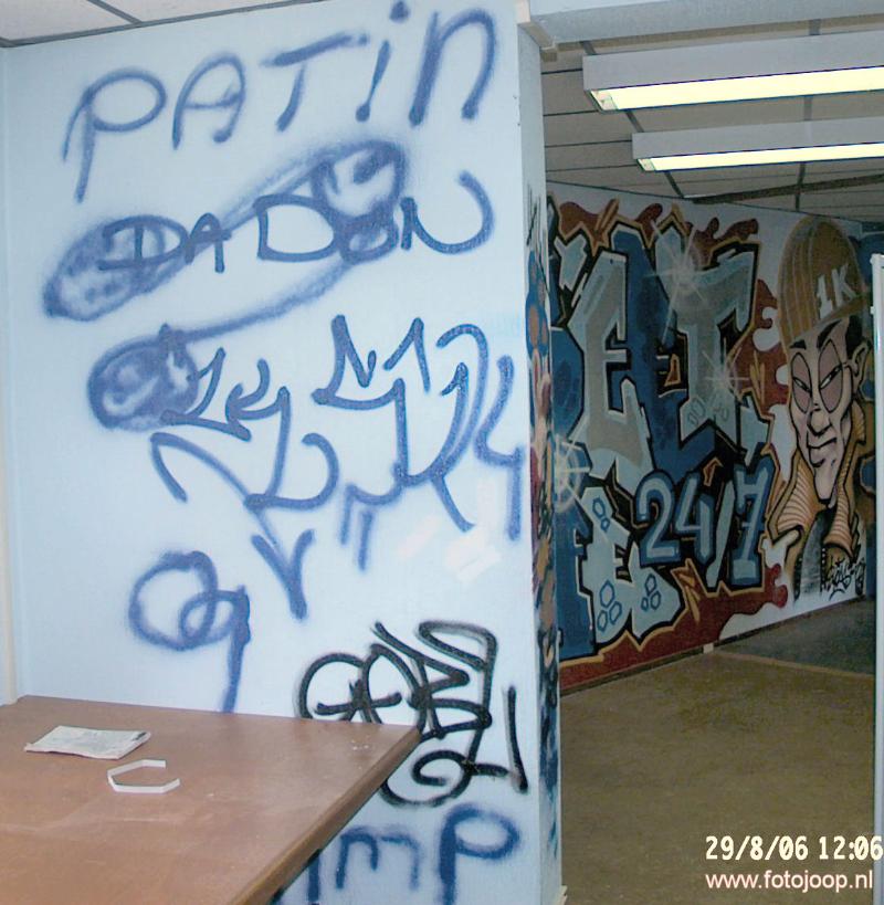 29-08-2006 street life 5324 the district jeugd honk o/a graffity-interview- muziek studio- en ontmoetings centrum beverwaard.