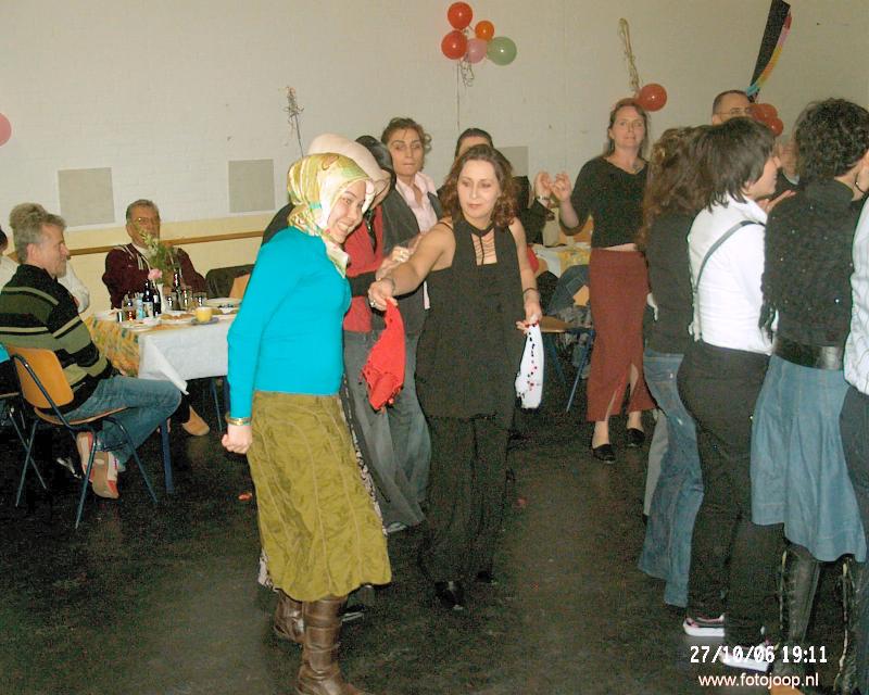 27-10-2006 suikerfeest met veschilende optredens en een mooi bufet in de focus beverwaard.