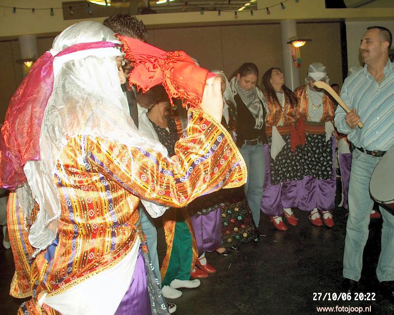 27-10-2006 suikerfeest met verschillende optredens en een mooi bufet in de focus beverwaard.