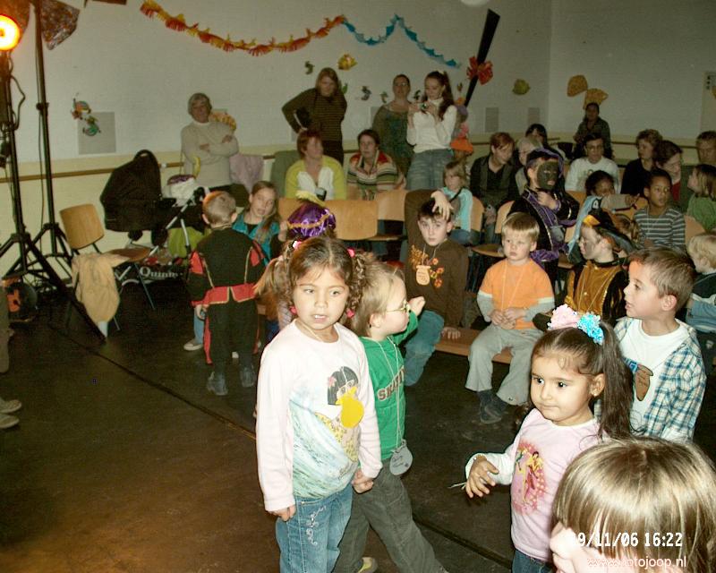 29-11-2006 sinterklaas feest van speel o theek in de focus oudewatering beverwaard.