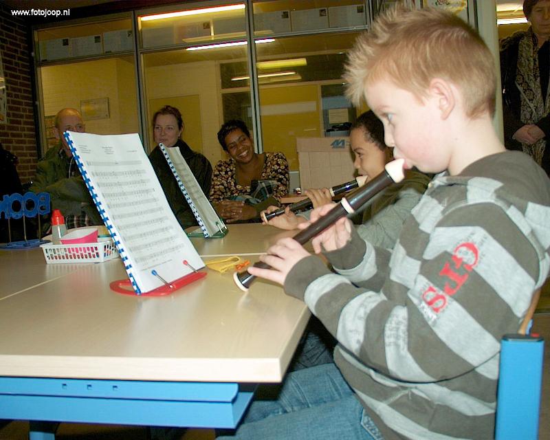  14-01-2008 zal wethouder L. Geluk van Onderwijs tafeltennis en een blokfluitles bijwonen van kinderen van de Brede School Beverwaard