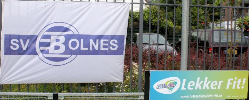 18-06-2009  huldiging duizenste lid schoolsportvereniging op de rk regenboog molencatensingel beverwaard.