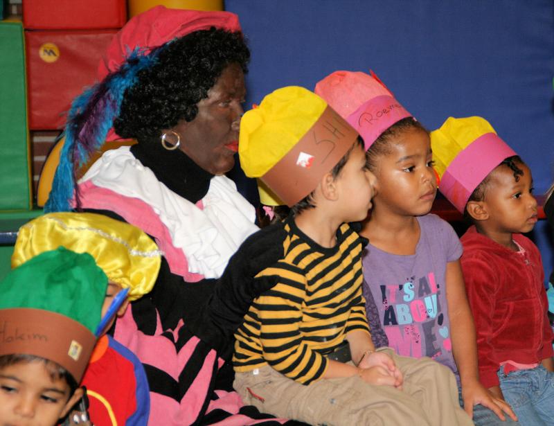  04-12-2009 sinterklaasfeest op de rk regenboogschool grondvelderf beverwaard 