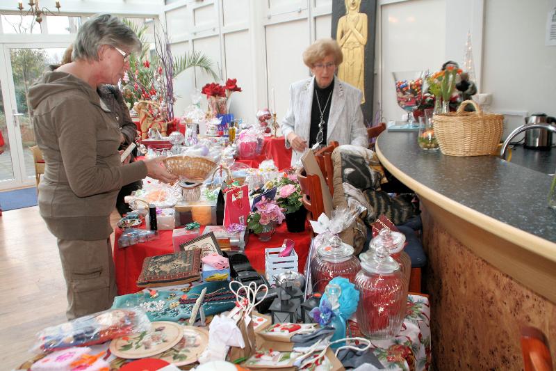 12-12-2010 kerstmarkt in verzorgings tehuis de wetering loevensteinsingel beverwaard