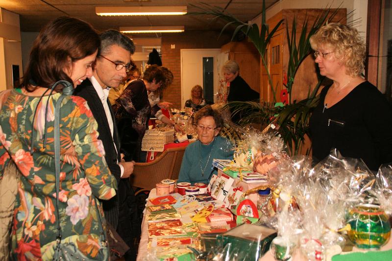 11-12-2010 kerstmarkt in verzorgings tehuis de wetering loevensteinsingel beverwaard