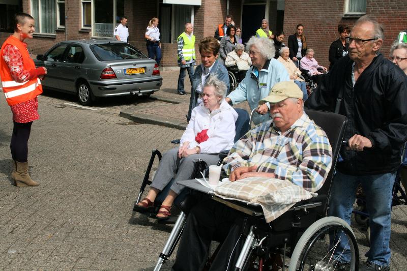  8-06-2011 ouderen4daagse start ijsselburg aankomst focus beverwaard 