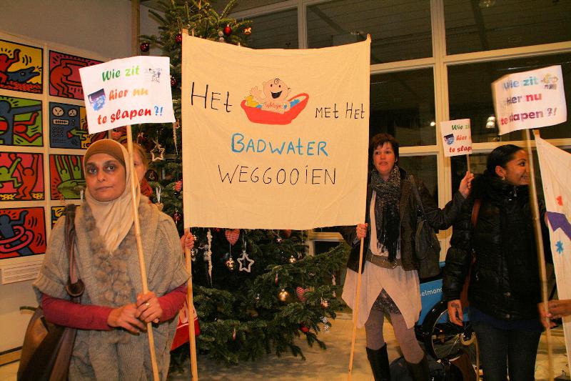 15-12-2011 PROTEST BIJEENKOMST PERSPECT HERENWAARD23 IJSSELMONDE