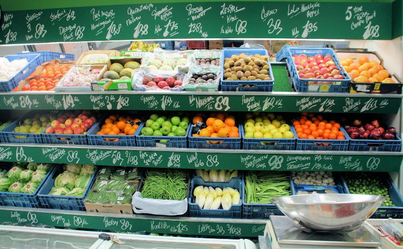 06-01-2012  groente en fruit winkel oudewatering 279 winkelcentrum beverwaard