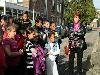 19-10-2012 onthulling boord door kinderen van de school de barkentijn en directrice van woonbron aan de neercannenplaats beverwaard 