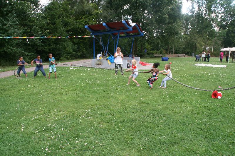 30-07-2014 vakantie weken spelletjes in wijkpark beverwaard