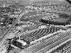 0- 1939 DE KUIP EN LIGS PIET SMIT EN DE VAN MELLE FABRIEK NAAST DE KUIP images0.persgroe GEPLAATST 29-4-23