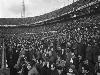 2- 1938 toen ook al een volle kuip met nog staan plaatsen achter doelen geplaatst 17-4-22