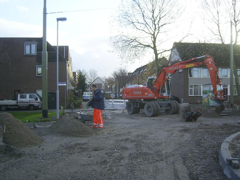 19-11-2004 werkzaamheden aan de noord/zuid verbinding sandenburgbaan/schinnenbaan.