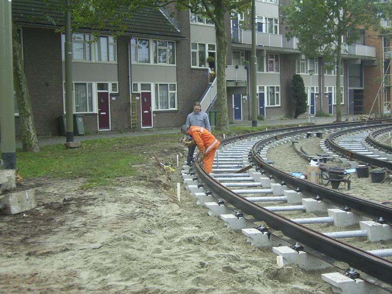 17-10-2004 het afslijpen van het gelaste deel tramrails.