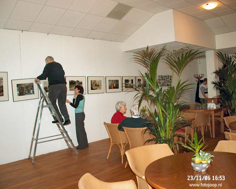 23-11-2006 fototentoonstelling in ijsselburgh schinnenbaan beverwaard.