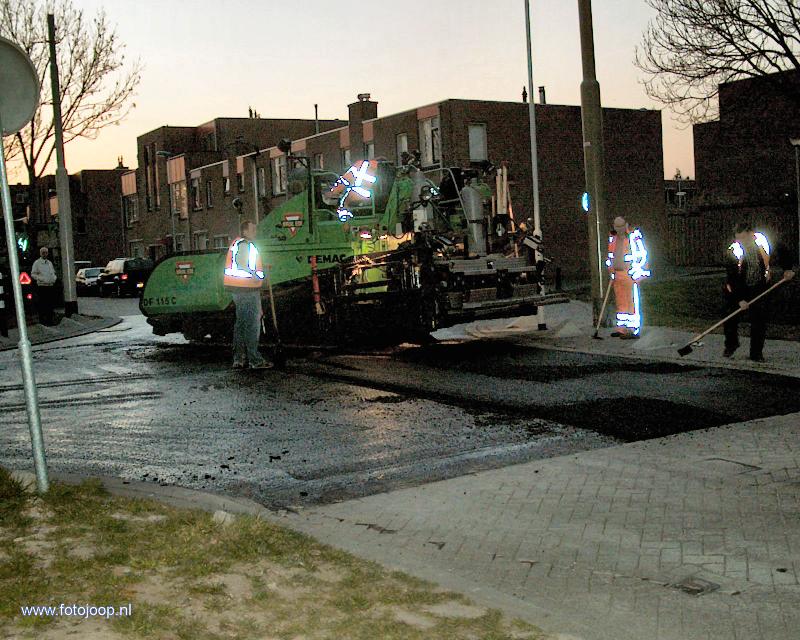 11/12-04-2007 asfalteren rhijnauwensingel beverwaard.