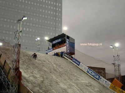 Foto 12 uit big air snowboarden