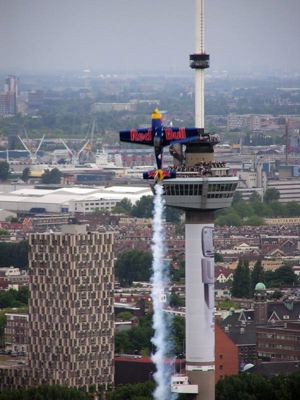 Foto 31 uit red bull air race r.dam