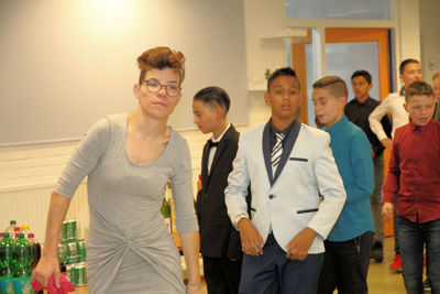 Foto 106 uit RegenboogEindFeest