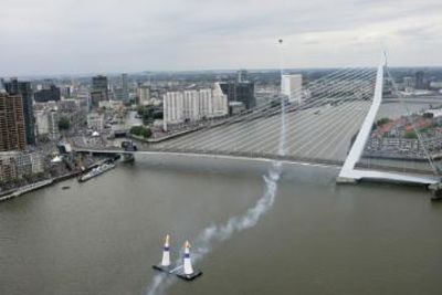 Foto 122 uit red bull air race r.dam