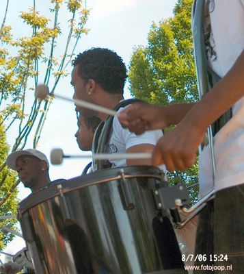 Foto 8 uit carnaval 2006 b.w