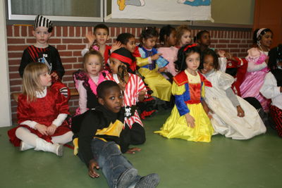 Foto 135 uit RKregenboogcarnaval