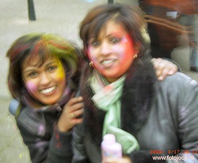 Foto 50 uit holi feest 2006 b.w