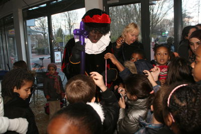 Foto 16 uit Sinterklaas30-11-12