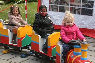 Foto 48 uit 27-4-17 Koningsdag