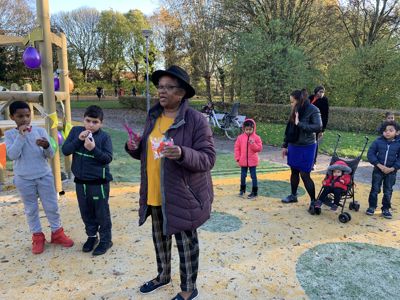 Foto 13 uit Opening Speelplaats