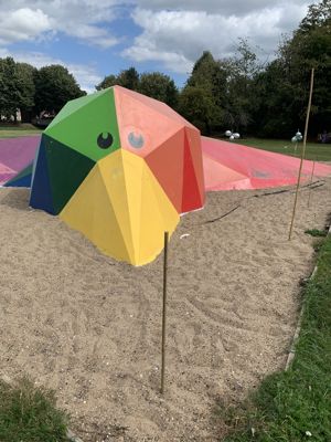 Foto 3 uit De Meeuw Vliegt Uit