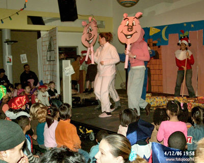 Foto 230 uit sinterklaas 2006 new