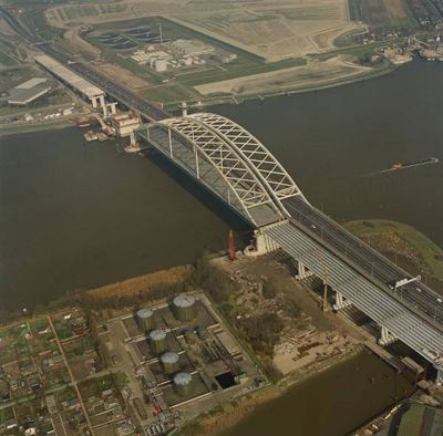 Foto 389 uit BRIENENOORDBRUG