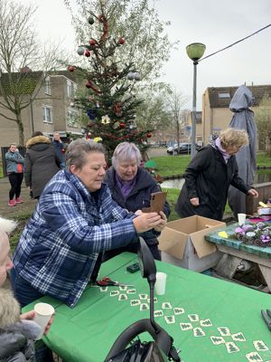 Foto 30 uit Kerstboom optuigen