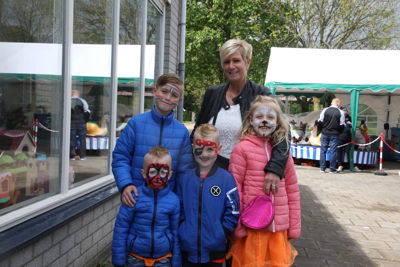 Foto 55 uit KoningsDag27-04-19