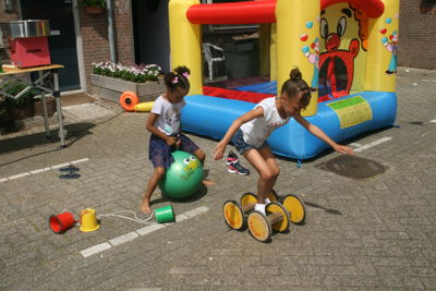 Foto 5 uit Buitenspeeldag08-06