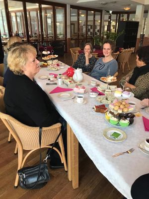 Foto 5 uit High Tea IJsselburgh