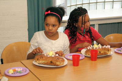 Foto 68 uit PaasBrood Versieren