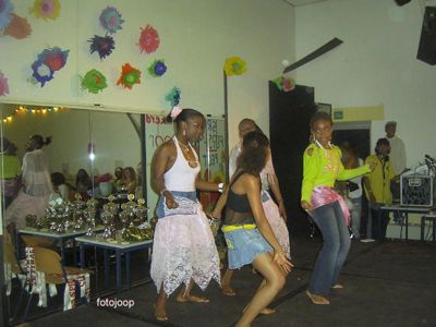 Foto 77 uit miss verkiezing 2005